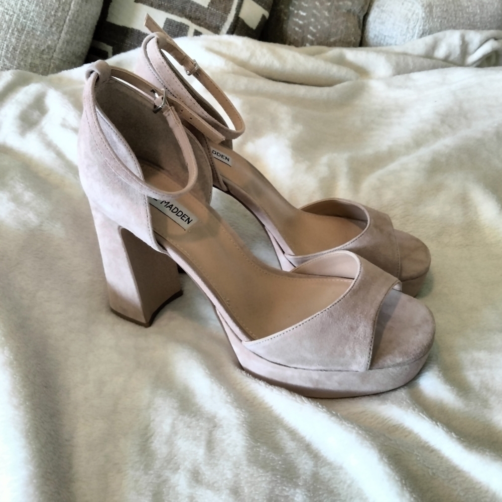 Steve Madden Spence Heel ankle strap Platform Beige Suede sandal